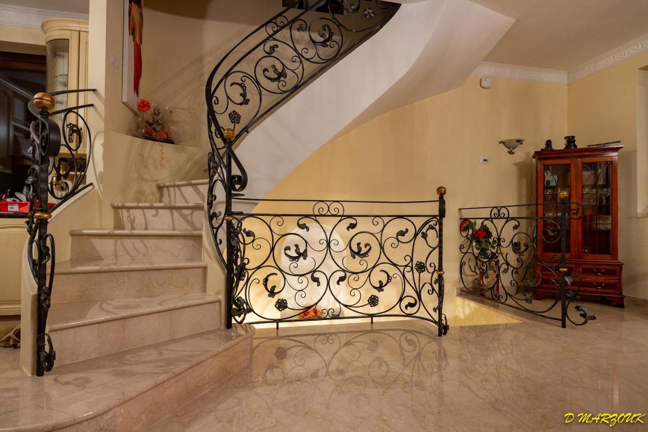 Le Petit Palais Villa Plesio Kültér fotó